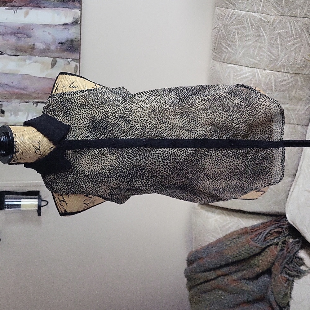 Tramp Sleeveless Button Front Sheer Cheetah Print Blouse
